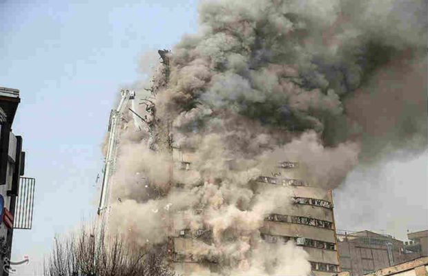 ईरान में आग लगने से 15 मंज़िला ईमारत गिरी, 30 की मौत
