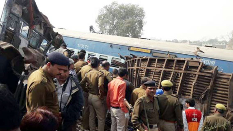 kanpur_train_accident750_1484663629_749x421