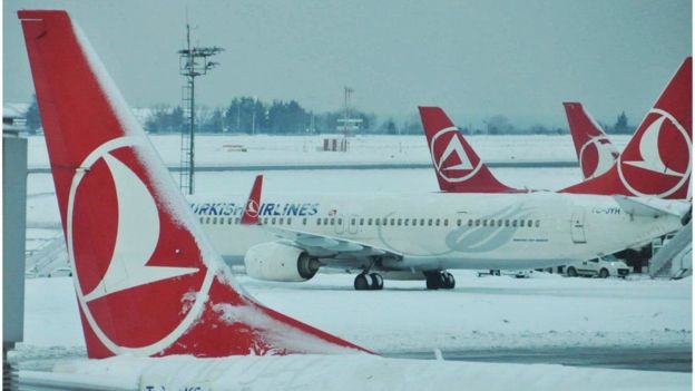 ترک طیارہ بوئینگ 747 شہری آبادی پر گرنے سے کم از کم 32 افراد ہلاک