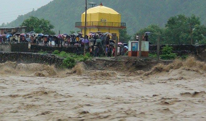 नेपाल में भारी बारिश के चलते आईं बाढ़ , भूस्खलन में 55 मरे