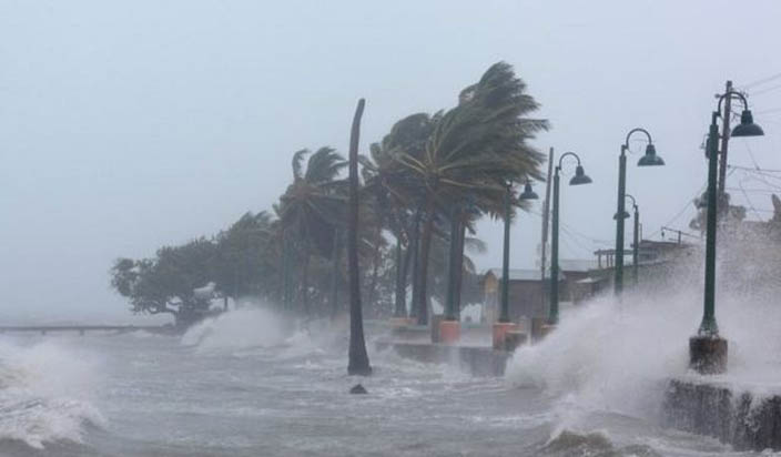 तेज रफ्तार हवाओं के साथ फ्लोरिडा पहुंचा तूफान 'इरमा'
