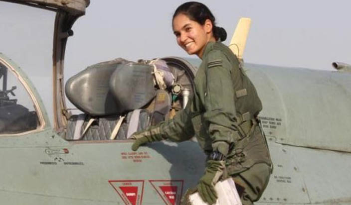 लड़ाकू जेट उड़ाने वाली पहली भारतीय महिला बनीं अवनी चतुर्वेदी
