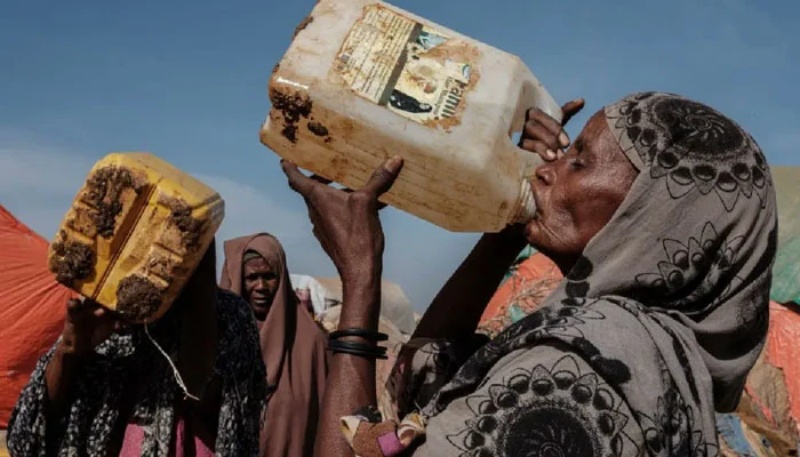 सोमालिया : 40 साल में सबसे भीषण सूखा जारी, 10 लाख लोग बेघर