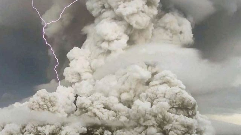 ज्वालामुखी की राख ने बनाया ऊंचाई का नया रिकॉर्ड