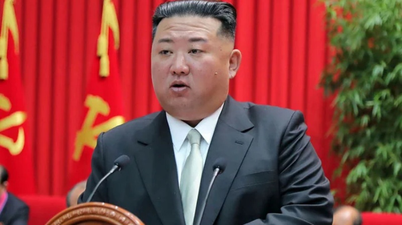 किम जोंग धमकियों का जवाब परमाणु हथियारों से देंगे