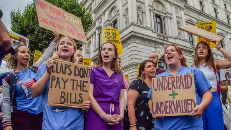 वेतन विवाद को लेकर ब्रिटेन में नर्सों की हड़ताल, हजारों ऑपरेशन और अपॉइंटमेंट रद्द
