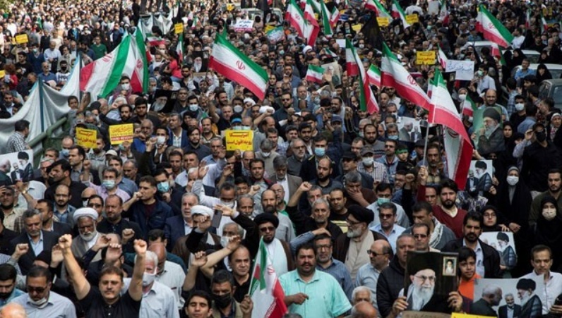 ईरान ने सरकार विरोधी प्रदर्शनों में गिरफ्तार हजारों लोगों को माफी देने की घोषणा की