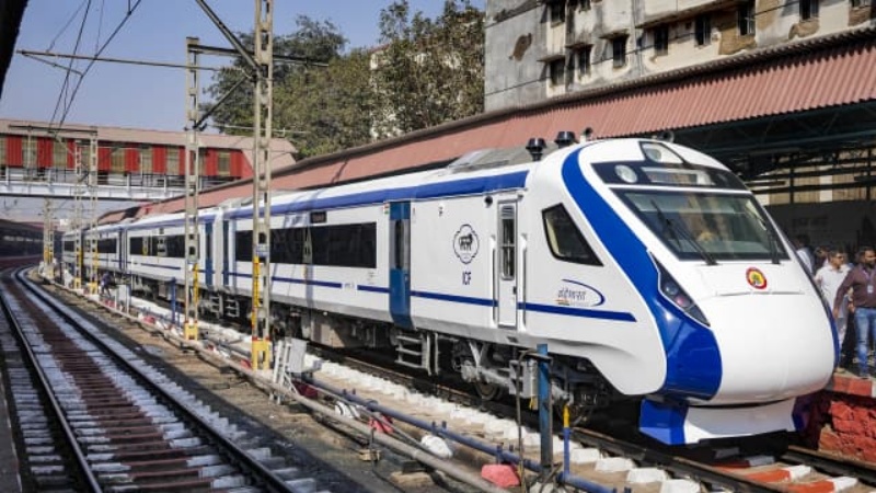 भोपाल में देश की 11वीं वंदे भारत ट्रेन को हरी झंडी दिखाएंगे प्रधानमंत्री