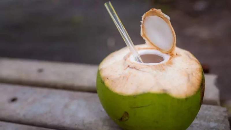 नारियल पानी में है आपकी सेहत का ख्याल रखने की खूबियां