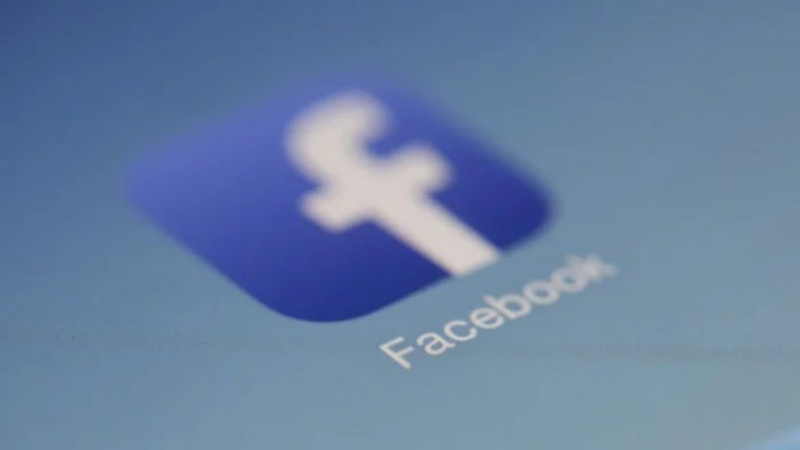 पत्नी का फेसबुक अकाउंट हैक करने पर पति को जेल