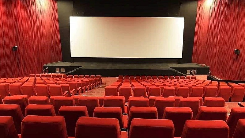 डीएम ने दिया 15 अगस्त का तोहफा, लखनऊ के सभी सिनेमाघरों और मल्टीप्लेक्स में देख सकेंगे फ्री में सिनेमा
