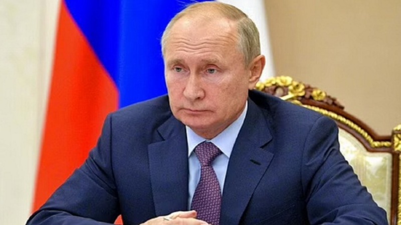 राष्ट्रपति पुतिन का आदेश, अधिकारियों विदेशी शब्दों, कारों और तकनीक का उपयोग न करें