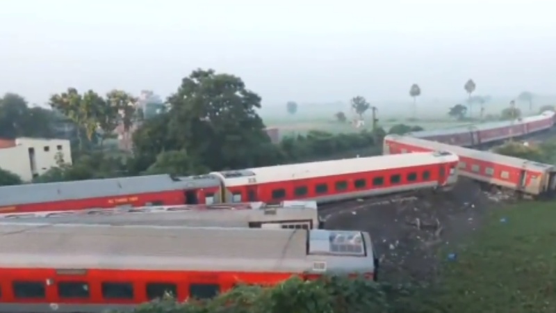 दिल्ली-कामाख्या ट्रेन हादसे में 4 लोगों की मौत और 32 ज़ख्मी