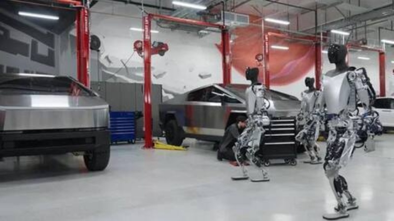 टेस्ला फैक्ट्री में इंसान पर रोबोट का हमला चिंताजनक है
