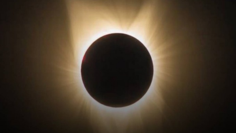 कल पड़ने वाले पूर्ण सूर्य ग्रहण को तक़रीबन 31 लाख लोग देख सकेंगे