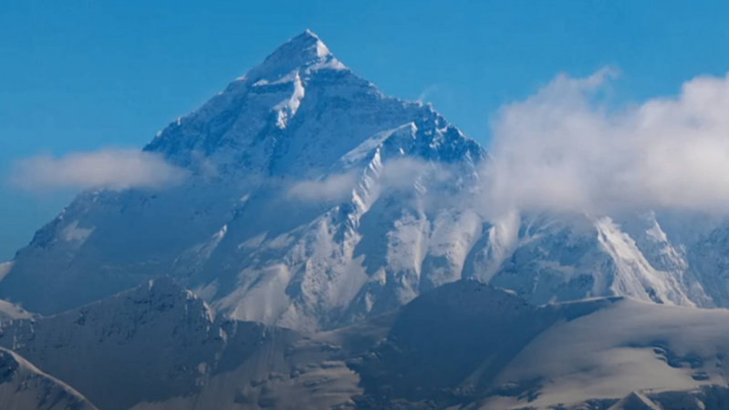 हिमालय दिवस पर्यावरण संरक्षण के महत्व पर वैश्विक संदेश भी देता है