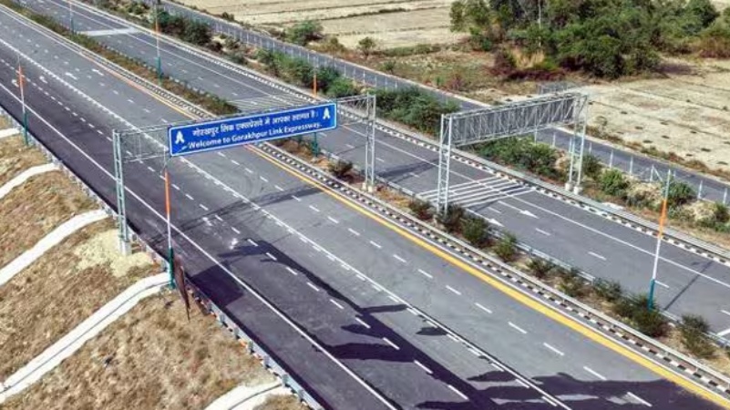 केंद्र सरकार ने राजमार्गों के लिए टोल चार्ज पर की कटौती