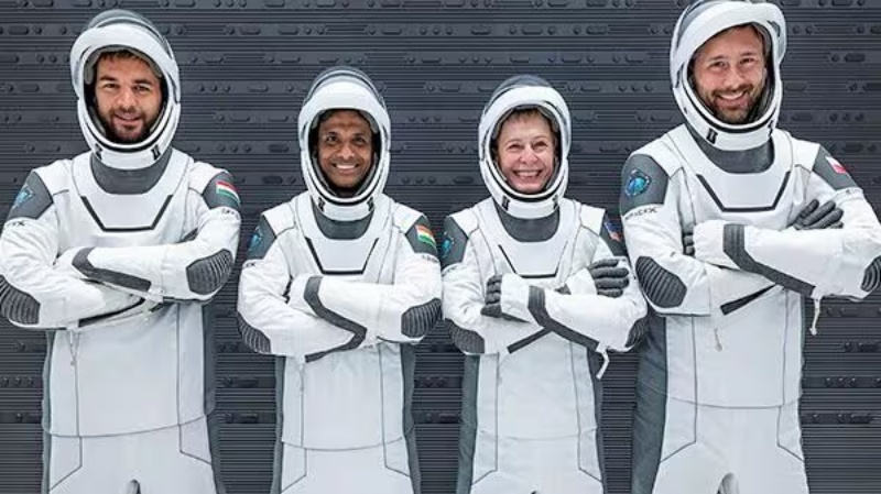 अंतरिक्ष यात्रियों के साथ पृथ्वी पर कब वापसी कर रहे हैं शुभांशु शुक्ला