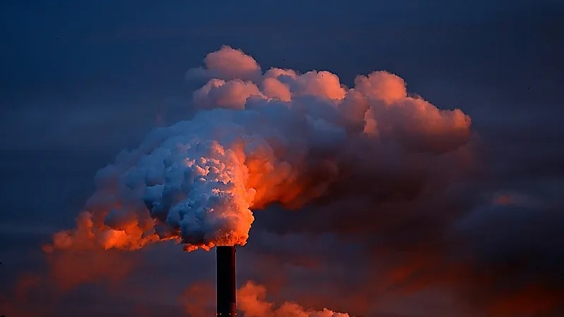 कार्बन उत्सर्जन के मामले में किस नंबर पर आता है भारत 
