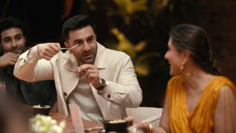 'डाइनिंग विद द कपूर्स' में फॅमिली मेम्बर्स की केमिस्ट्री को फैंस ने बताया रियल