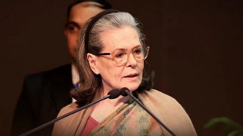 'टॉक्सिक' फिल्म से कियारा आडवाणी का फर्स्ट लुक उनके किरदार की कहानी कह रहा है