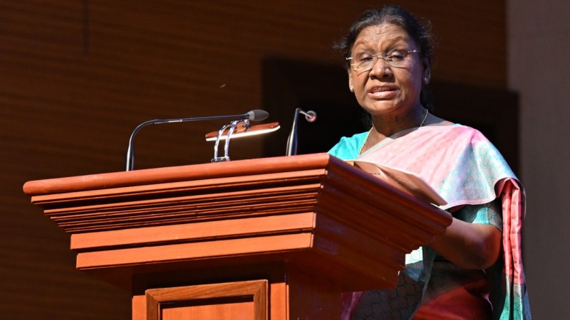 राष्ट्रपति मुर्मु ने डिजिटल साक्षरता से ऑनलाइन ठगी को रोकने का हल बताया