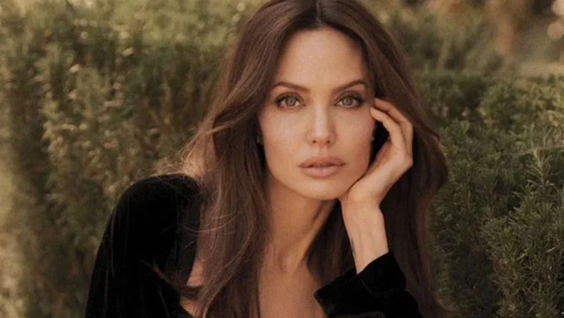 क्या एंजेलिना जोली यूएस छोड़कर कहीं और बसने जा रही हैं