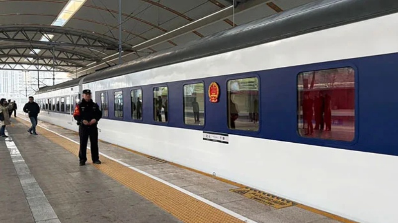 चीन और नॉर्थ कोरिया के बीच पैसेंजर ट्रेन सर्विस छह साल बाद फिर से शुरू हुई