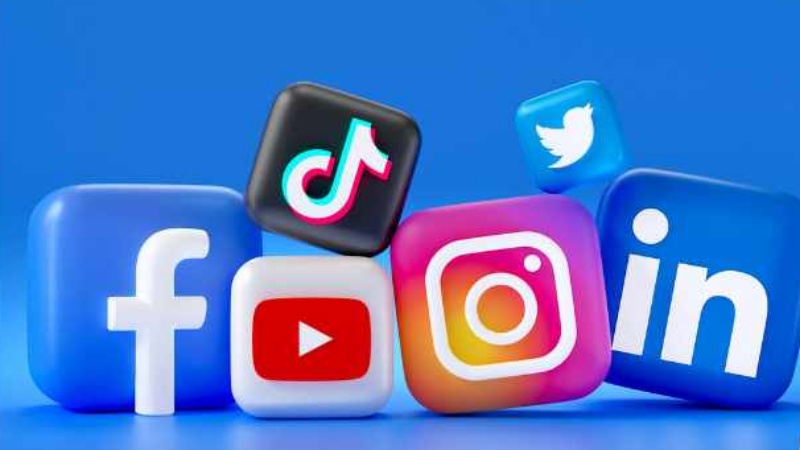 कर्नाटक में 16 साल से कम उम्र के बच्चे नहीं प्रयोग कर सकेंगे सोशल मीडिया